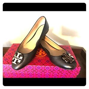 🔥 Flash Sale 🔥TB Claire Flat 🌺 Make an Offer 🌺